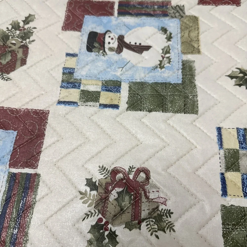 Set Of 8 Vintage‎ Quilted Wipeable Winter Placemats Snowman Cottage Core
